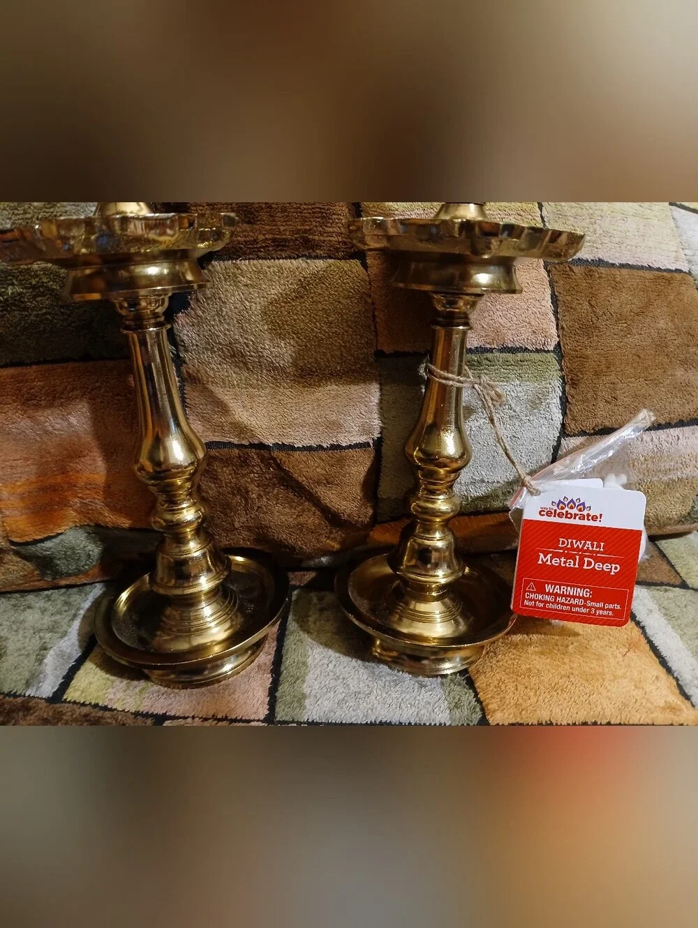 N/A elegant gold